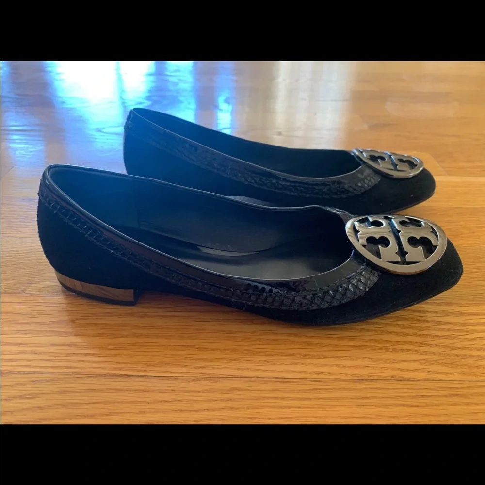 Tory Burch Womens Square Toe Black Swede Patent Logo Ballet Flats Shoes Sz 7.5 M
